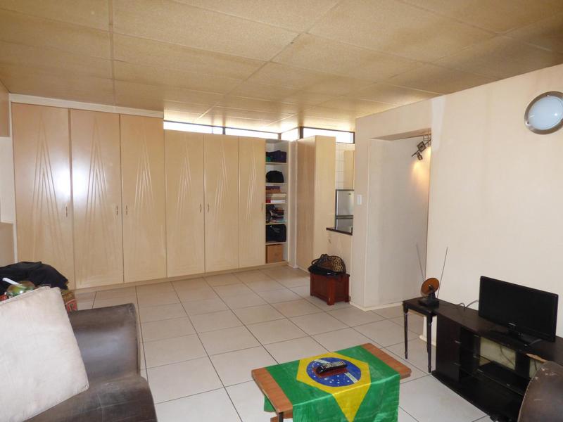1 Bedroom Property for Sale in Tamboerskloof Western Cape